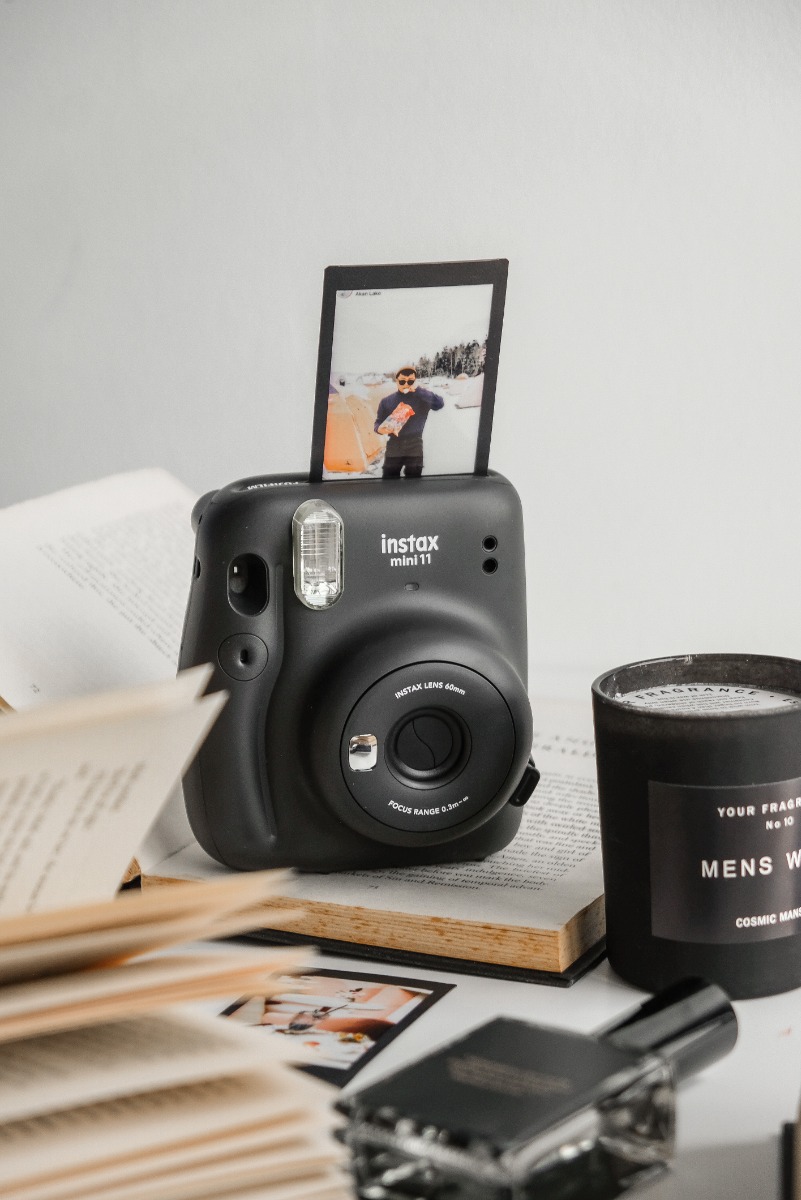 Instax Camera Mini 11 Charcoal Gray - Almanea